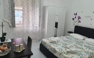 Camera Matrimoniale Standard con Bagno in Comune