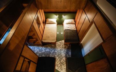 Posto Letto in Dormitorio Misto con 7 Letti