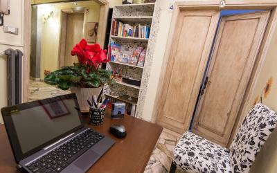 Camera Matrimoniale/Doppia con Letti Singoli con Bagno in Comune