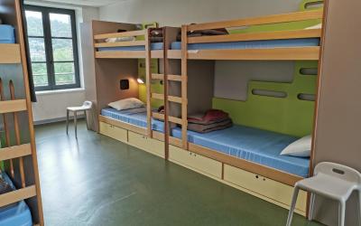 Lit dans Dortoir pour Femmes de 8 Lits Lit dans Dortoir pour Femmes de 8 Lits