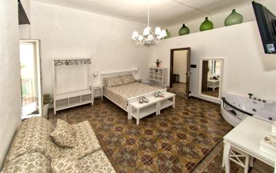 Camera Queen con Vasca Idromassaggio