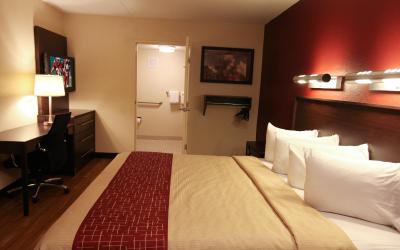 Standard King Room Disability Access Smoke Free