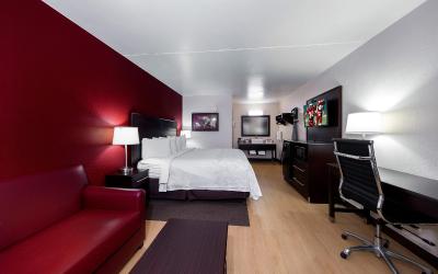 Deluxe King Room Smoke Free