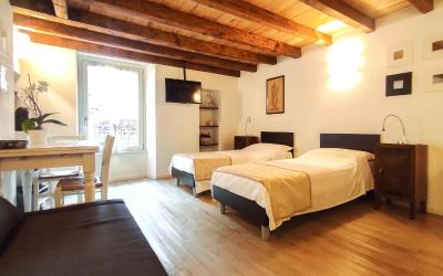 Camera Quadrupla Deluxe