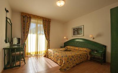 Camera Matrimoniale/Doppia con Letti Singoli