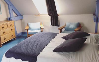 Chambre Familiale avec Douche 