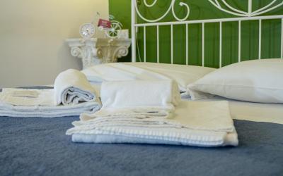 Camera Matrimoniale Standard con Bagno in Comune