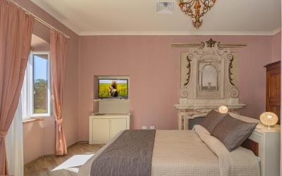 Camera Tripla Deluxe 