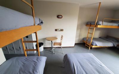 Chambre 5 Lits avec Salle de Bains