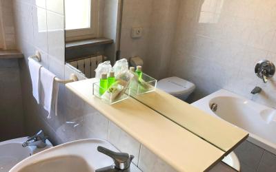 Camera Standard Matrimoniale/Doppia con Letti Singoli