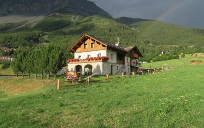 Camera Tripla con Vista Montagna