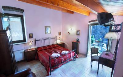 Camera Matrimoniale/Doppia con Letti Singoli con Vista Montagna