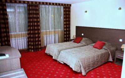 Chambre Double ou Lits Jumeaux - Accessible aux Personnes u00e0 Mobilitu00e9 Ru00e9duite