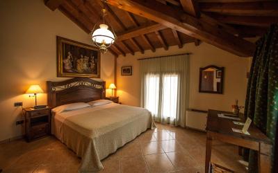 Camera Matrimoniale/Doppia con Letti Singoli