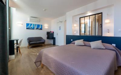 Grande Chambre Double avec Climatisation