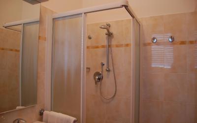 Camera Matrimoniale/Doppia con Letti Singoli con Balcone 