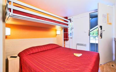 Chambre Triple (1 Lit Double et 1 Lit Simple) Chambre Triple (1 Lit Double et 1 Lit Simple)