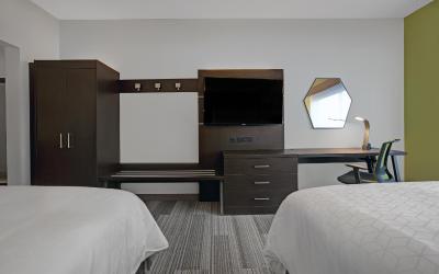 Queen Suite with Two Queen Beds and Mobility Accessible Roll-In Shower