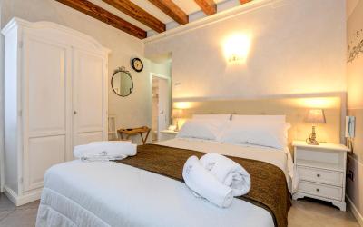 Camera Queen Standard