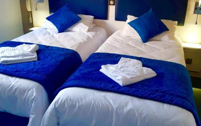 Chambre Lits Jumeaux avec Salle de Bains Privative