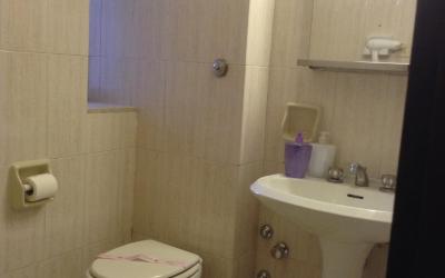 Appartamento con 3 Camere da Letto e Balcone - Su 2 Livelli (4 Adulti)