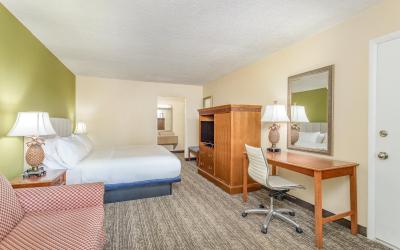King Room with Pool View