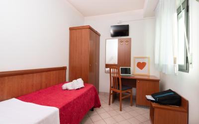 Camera Singola con Bagno Privato Camera Singola con Bagno Privato