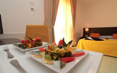 Camera Tripla Standard