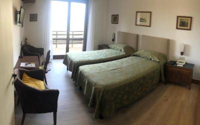 Camera Matrimoniale/Doppia con Letti Singoli con Balcone 