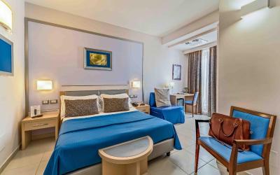 Camera Superior Matrimoniale/Doppia con Letti Singoli con Vista Mare