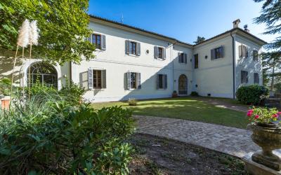 Villa con 7 Camere da Letto
