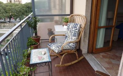 Camera Matrimoniale con Bagno in Comune 