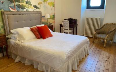 Chambre Deluxe (2 Adultes + 1 Enfant) Chambre Deluxe (2 Adultes + 1 Enfant)
