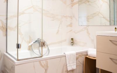 Chambre Triple - Vue sur Cathu00e9drale Chambre Triple - Vue sur Cathu00e9drale