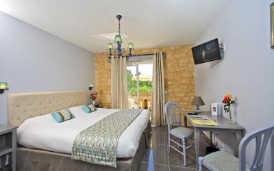 Chambre Double - Vue sur Piscine