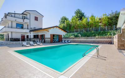 Villa con Piscina Privata 