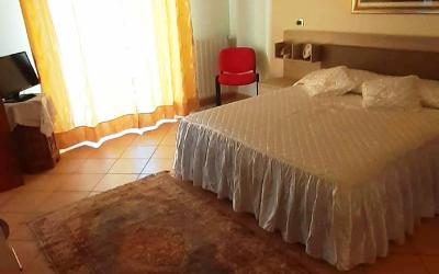 Ampia Camera Matrimoniale con Bagno Privato