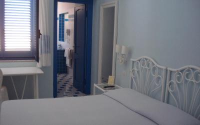 Camera Tripla Superior