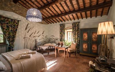 Camera Tripla Standard