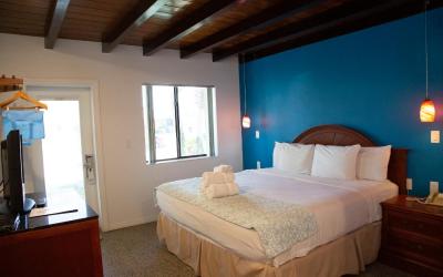 King Room with Courtyard View