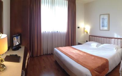 Camera Matrimoniale/Doppia con Letti Singoli