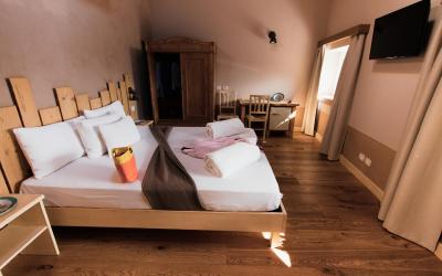 Camera Queen Superior