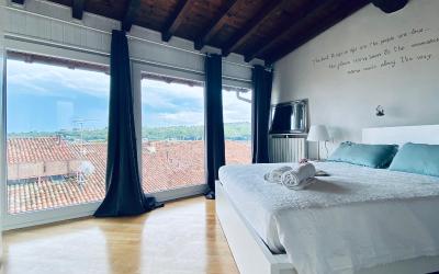 Appartamento Attico con 2 Camere da Letto eu00a0Terrazza