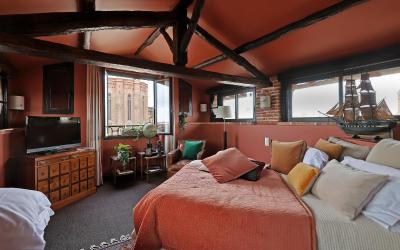 Chambre Double Lapu00e9rouse - Dernier u00c9tage  Chambre Double Lapu00e9rouse - Dernier u00c9tage