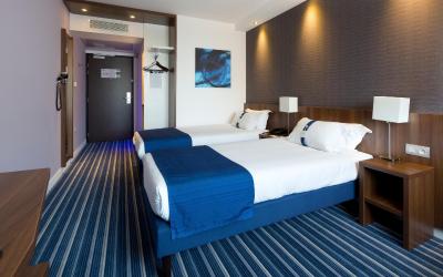 Chambre Lits Jumeaux Standard pour Personnes u00c0 Mobilitu00e9 Ru00e9duite Chambre Lits Jumeaux Standard pour Personnes u00c0 Mobilitu00e9 Ru00e9duite