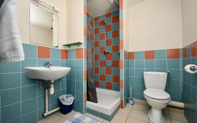 Lit dans Dortoir Mixte de 6u00a0Lits