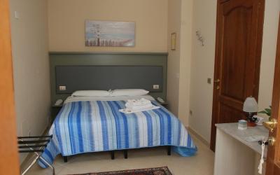 Camera Matrimoniale/Doppia con Letti Singoli