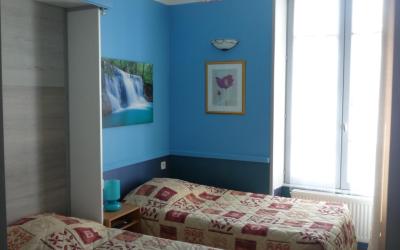 Chambre Lits Jumeaux avec Salle de Bains