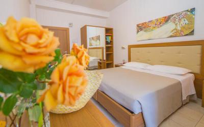 Camera Comfort Matrimoniale/Doppia con Letti Singoli con Vista Mare