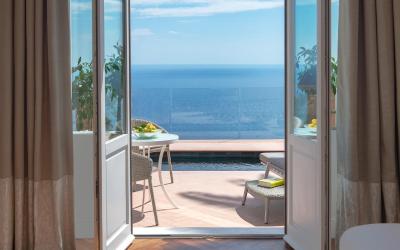 Junior Suite con Vasca Immersione e Vista Mare